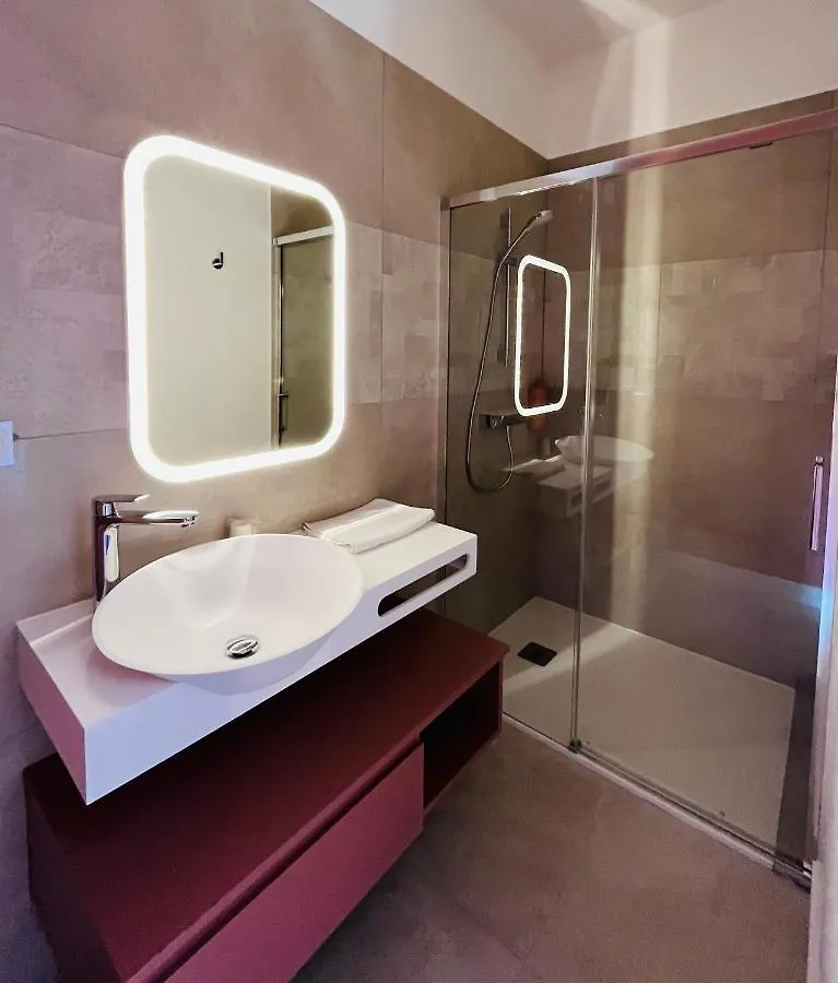 Hotel Astria Le Lavandou 3*,