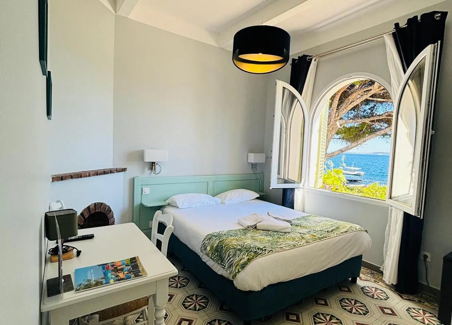 Hotel Astria Le Lavandou 3*,  Franciaország